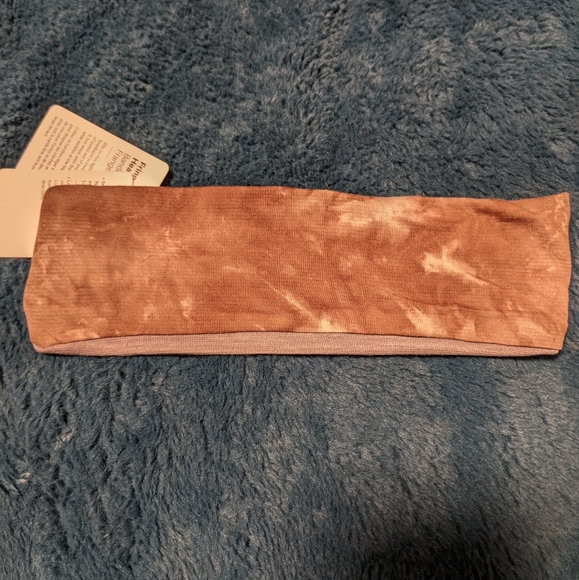 Brand new LuluLemon headband bundle - Picture 5 of 7
